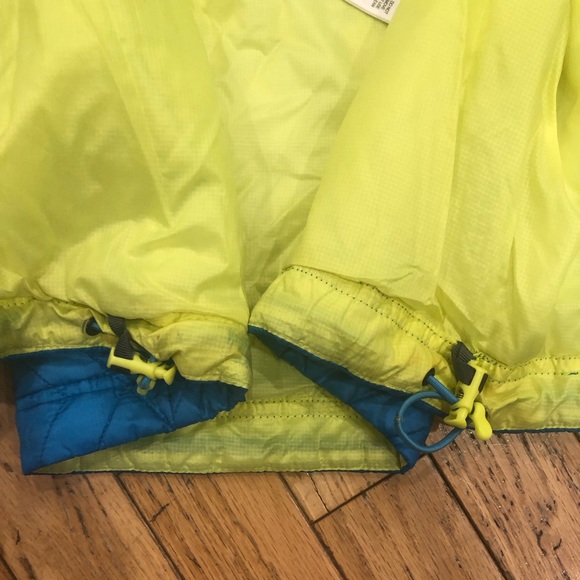 MOUNTAIN HARD WEAR Women’s Micro Thermostatic jacket. Size S? In blue and yellow - Picture 15 of 16